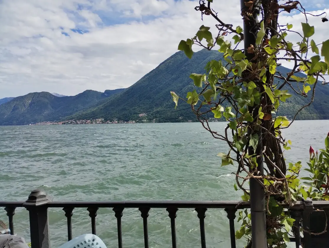 LAKE COMO ITALY TRAVEL